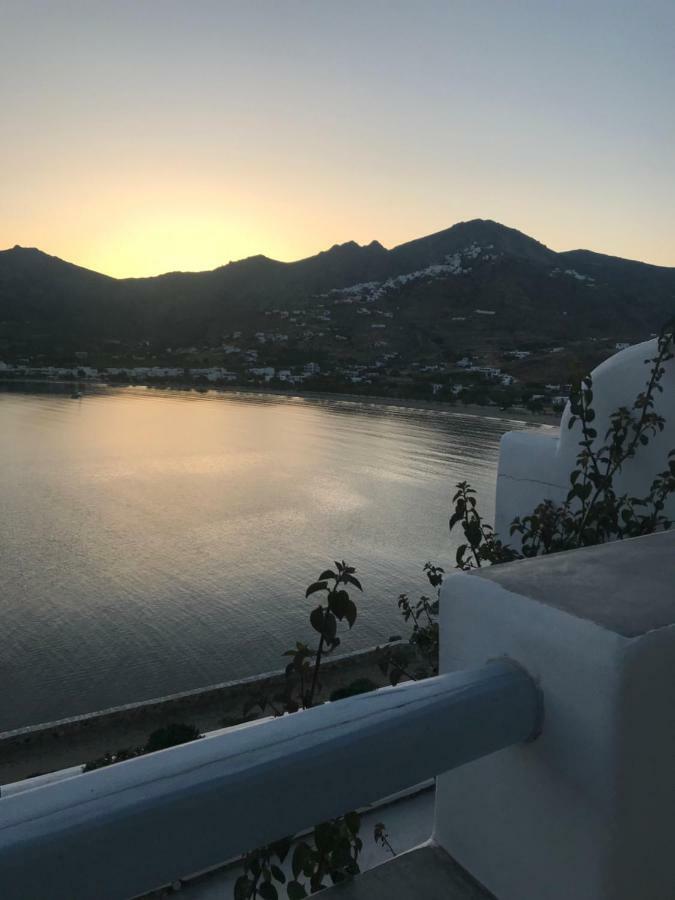 Amfitriti Serifos Livadi  Екстер'єр фото
